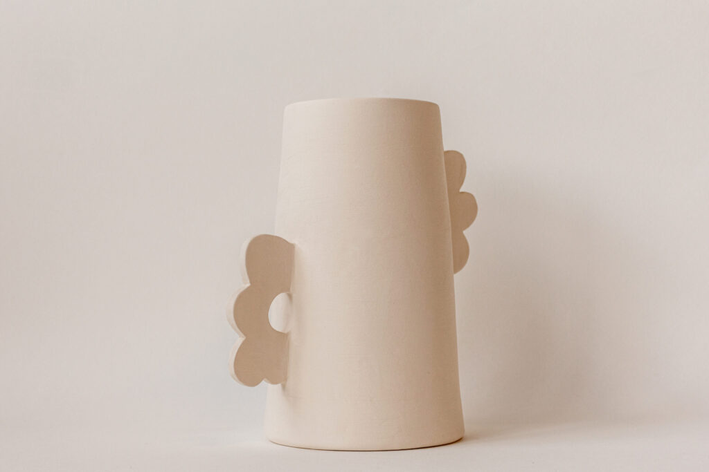 Vase en céramique décoré, réalisé à l'Atelier Looping